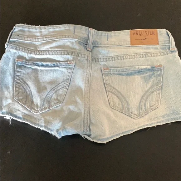 Hollister Ripped Cutoffs - Picture 4 of 4